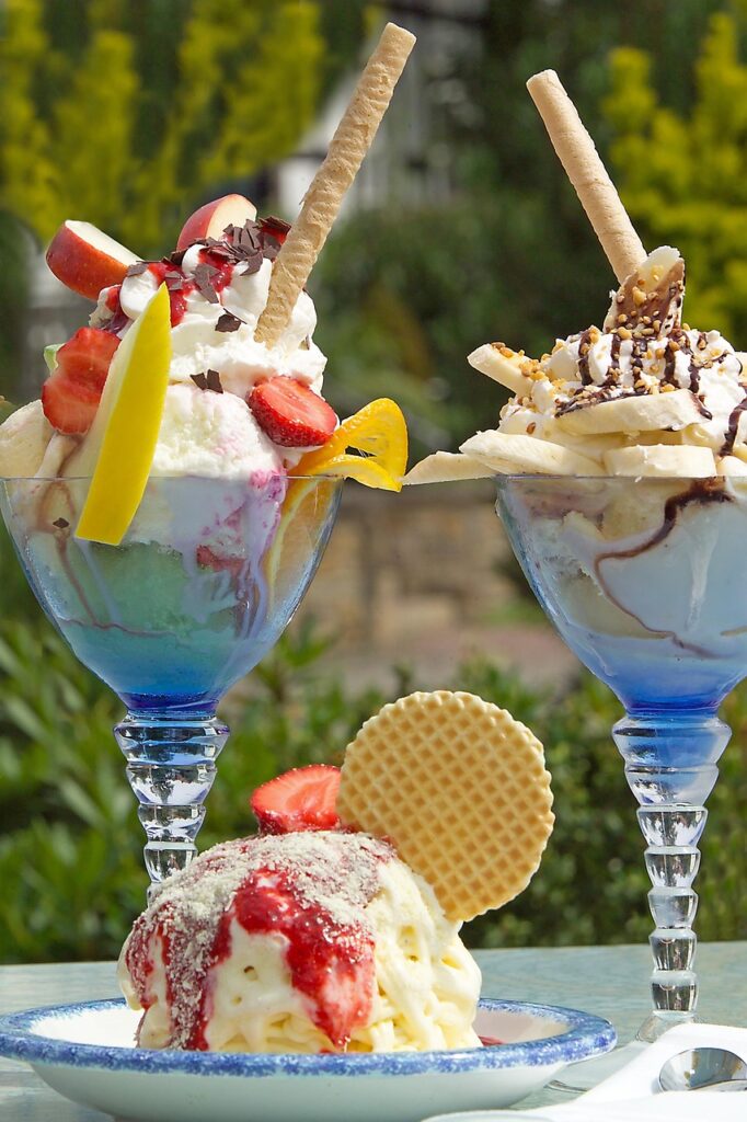 Delicious Kerala ice cream desserts served at CravenChill Kozhikode