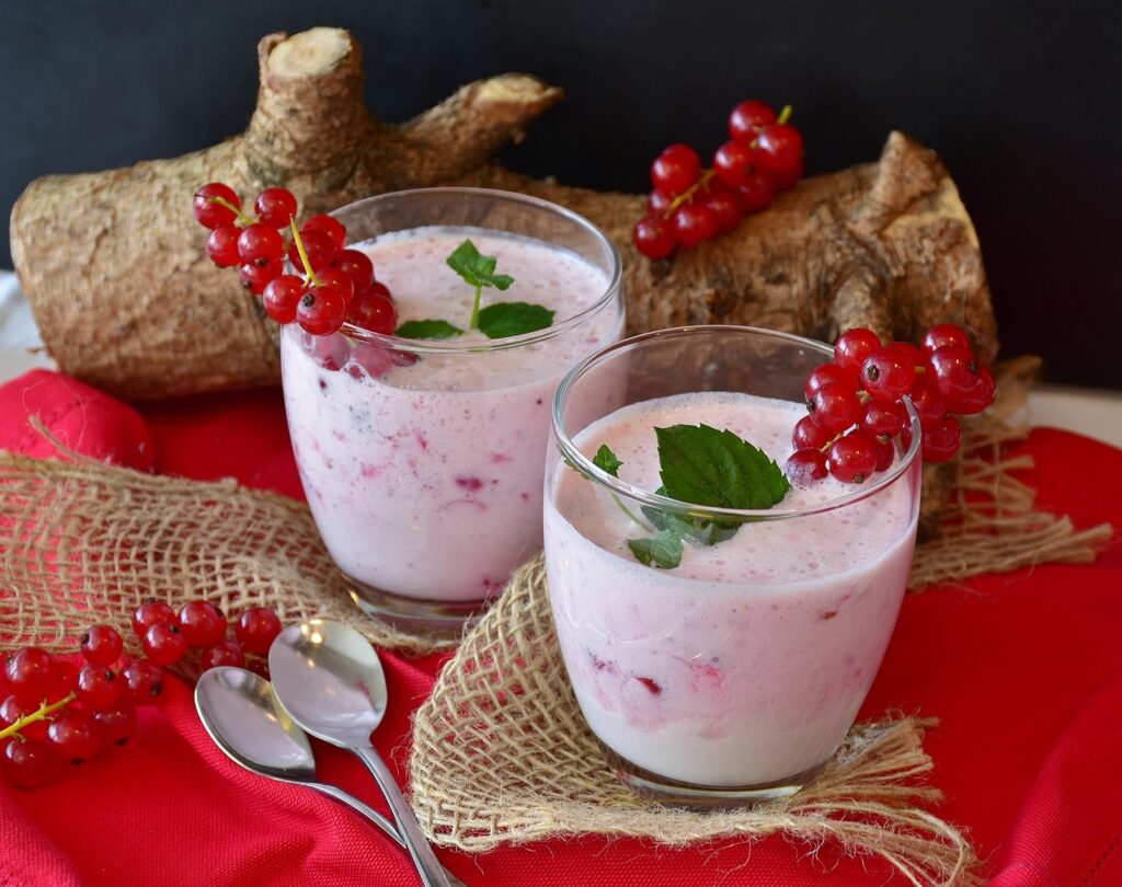 milk, shake, milkshake, drink, berry shake, milk drink, thirst, enjoyment, yummy, berry, currants, cute, dessert, sweetness, healthy, refresh, kitchen, vegetarian, fruit, milkshake, milkshake, milkshake, milkshake, milkshake